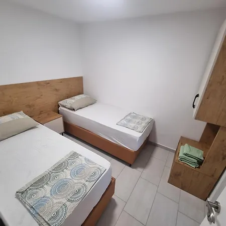 Telalovic شقة Nečujam