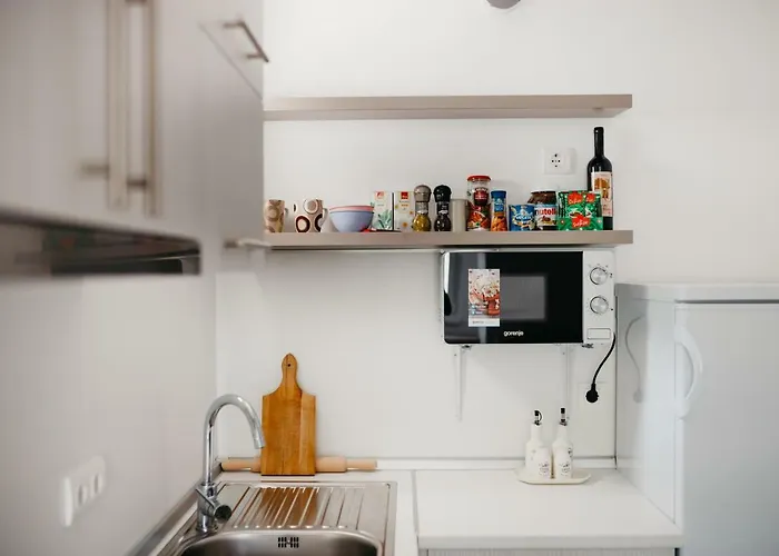 Telalovic * Nečujam