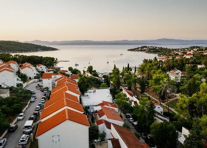 アパート Telalovic